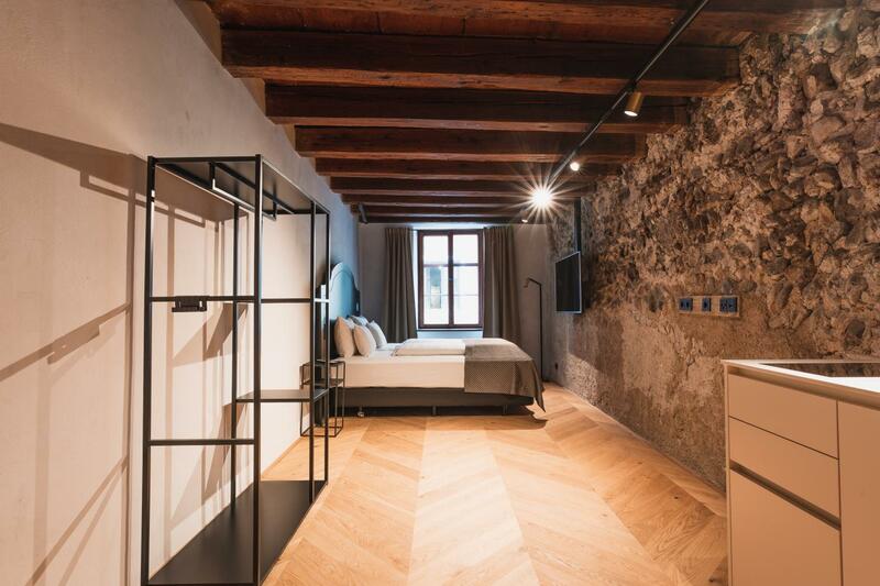 H5 Grauer Bär Studios & More, Innsbruck