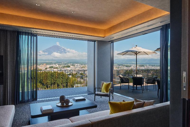 edit x seven FUJI GOTEMBA, Mount Fuji