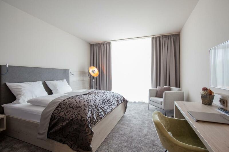 monte mare SAUNA-SPA-SPORTS-HOTEL, Eifel