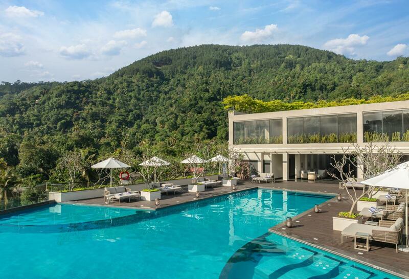 The Golden Crown Hotel, Kandy