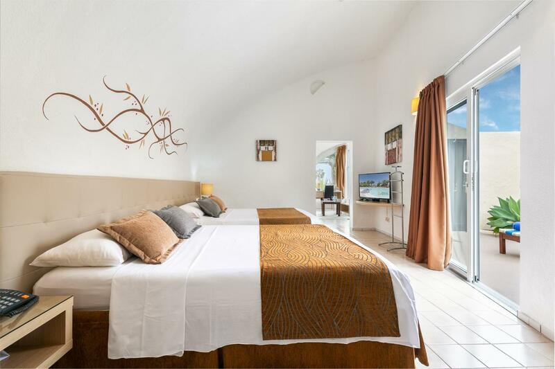 Hotel LIVVO Risco del Gato Suites, Fuerteventura