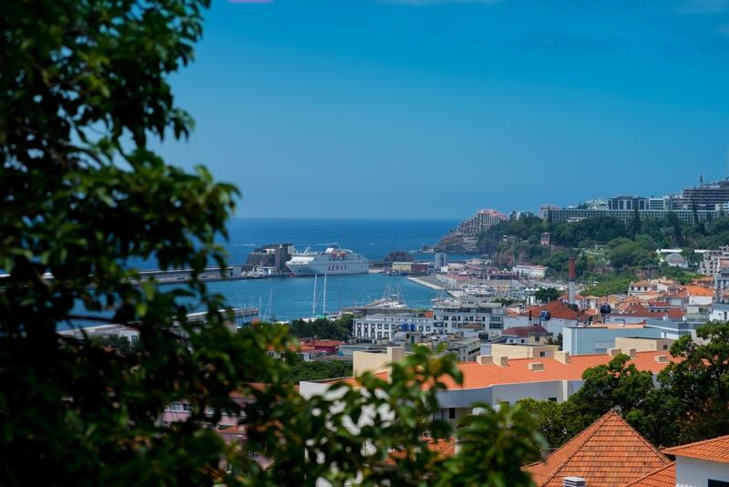 ARTS IN Hotel Conde Carvalhal, Funchal