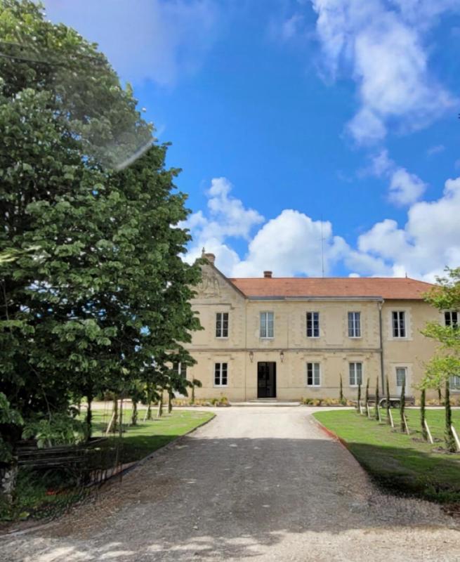 Château Bernon Maison d Hotes - Piscine et SPA, Medoc