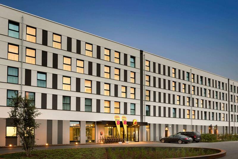 Super 8 Freiburg, Freiburg