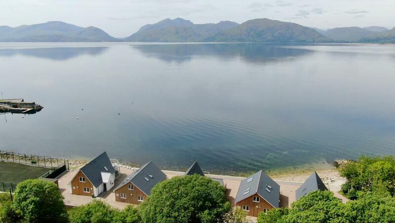 Beach Houses with Hot Tubs, Highlands
