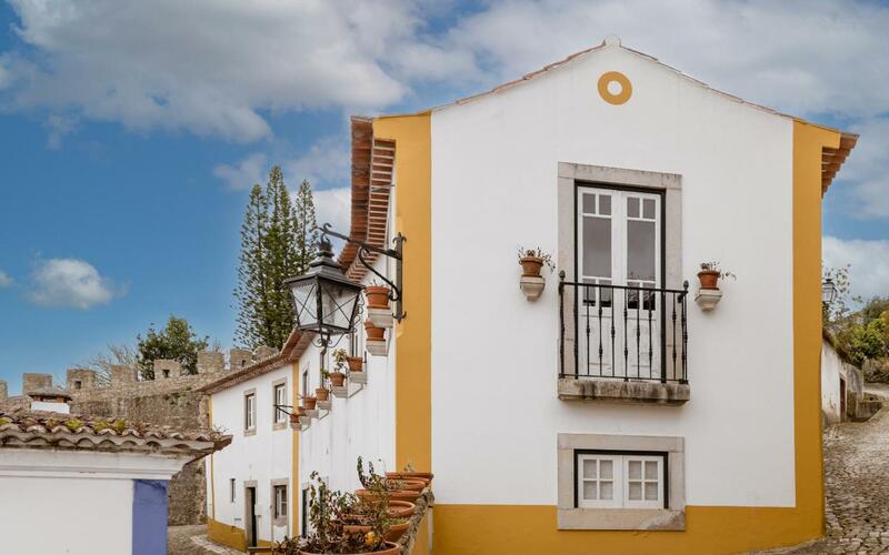 Casa de S. Thiago de Obidos, Óbidos