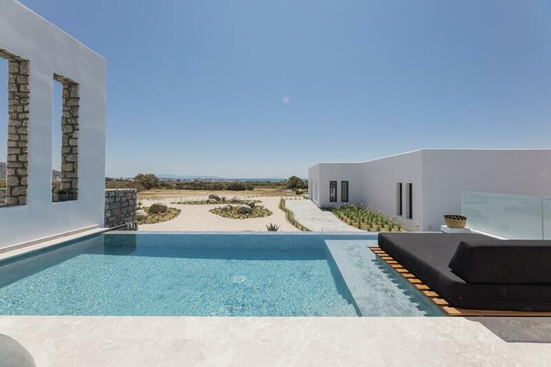 Milestones Naxos, Naxos