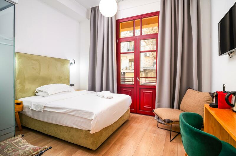 The Maroon Bottle Hotel, Thessaloniki