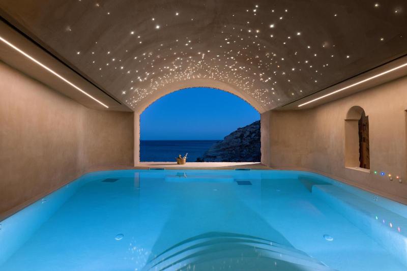 Stone Luxury Suites - Adults Only, Rhodes