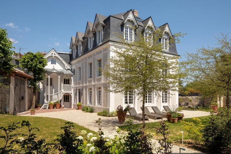 26 Best Hotels In Normandy (Luxury, 5-Star, Boutique)