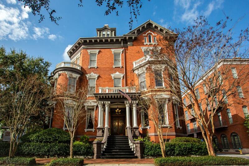 19 Best Hotels In Savannah, GA (Luxury, Boutique, Charming)