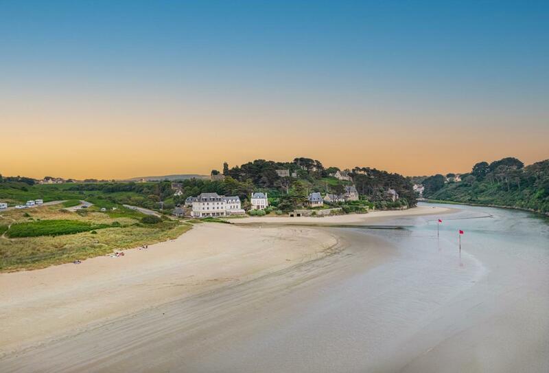 Hôtel de la Plage, Brittany
