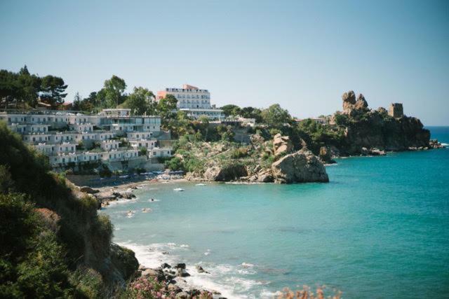 Blue Bay, Cefalù
