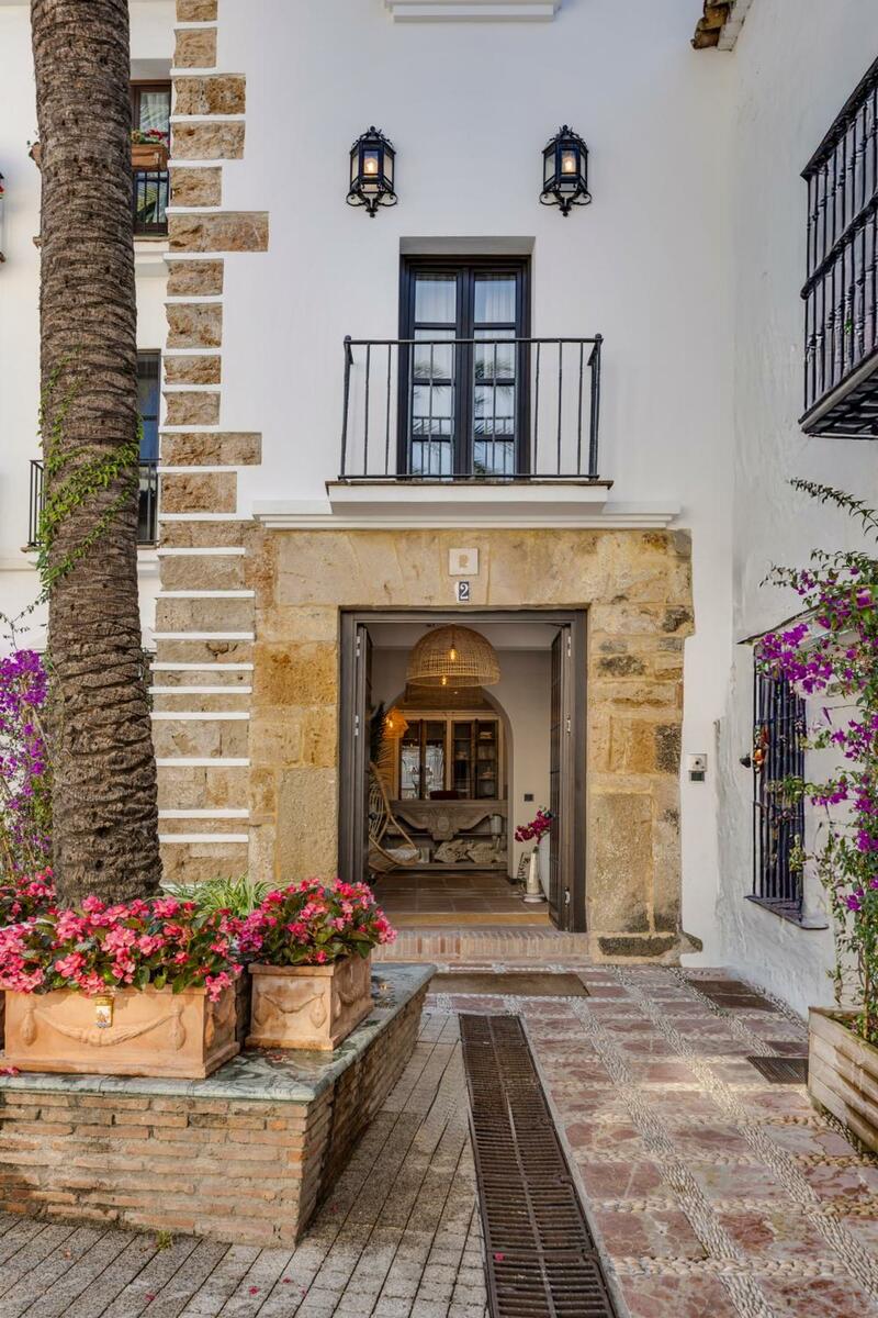 VILLTAK La Plaza Hotel - Adults Only Recommended, Marbella