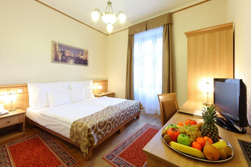 Hotel Historia & Historante, Lake Balaton