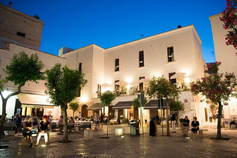 Palazzo Indelli, Monopoli