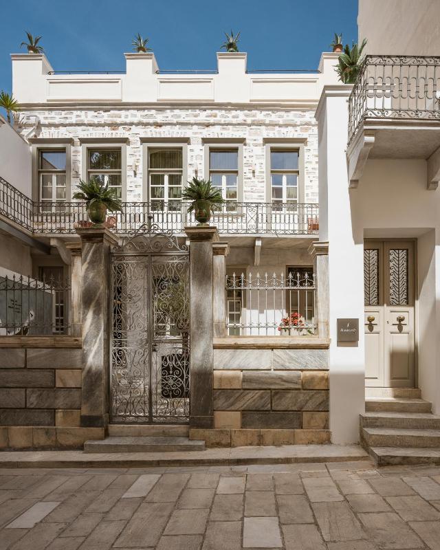 Alma Syros, Ermoupoli