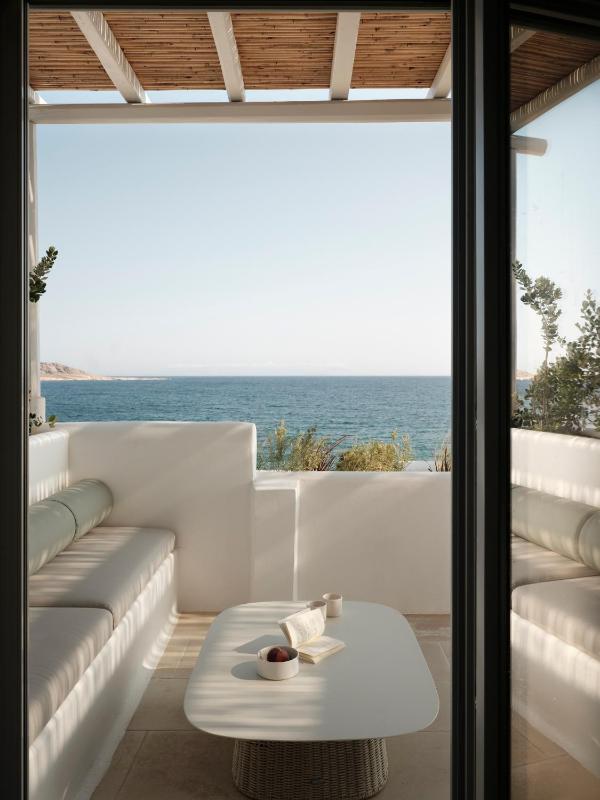 Akria Seaside Suites, Paros