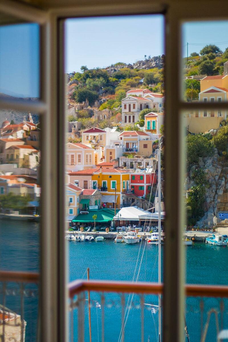 Thea, Symi