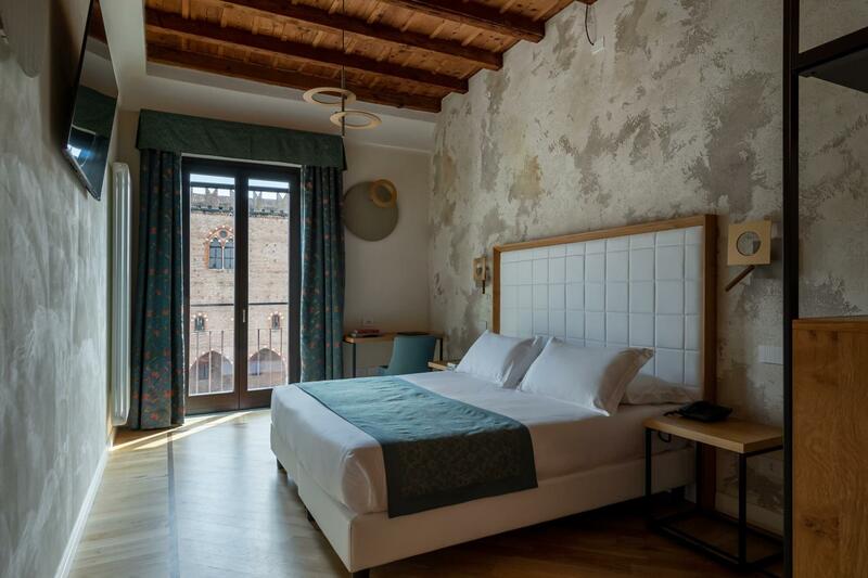 Cà Uberti Palace Hotel, MantegnaHotels, Mantova