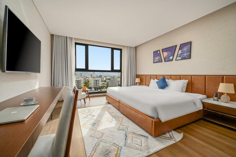 Golden Lotus Grand Da Nang - Panoramic Rooftop Bar & Daily Afternoon Tea, Da Nang