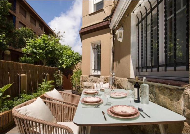 Large terrace 3 minutes from the beach, Getxo