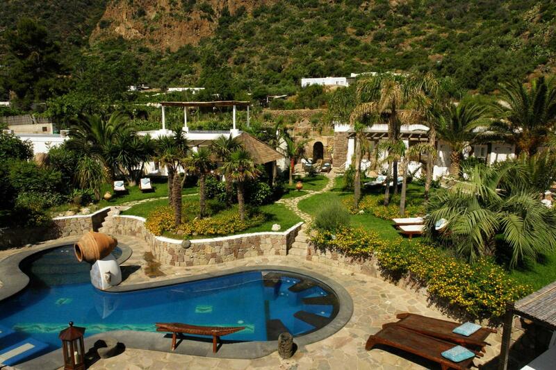 Hotel Oasi, Aeolian Islands