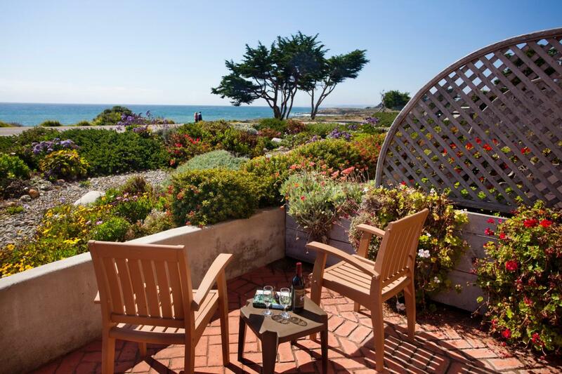 Pelican Inn & Suites, Cambria, CA