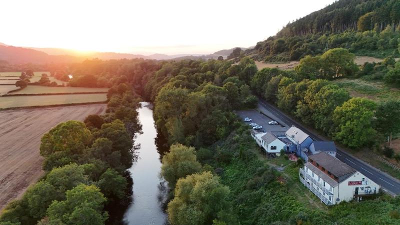 Roadhouse Llanwenarth, Crickhowell
