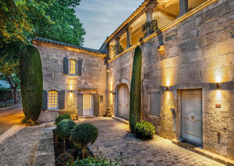 JK Moulin Paradou, Les Baux-de-Provence