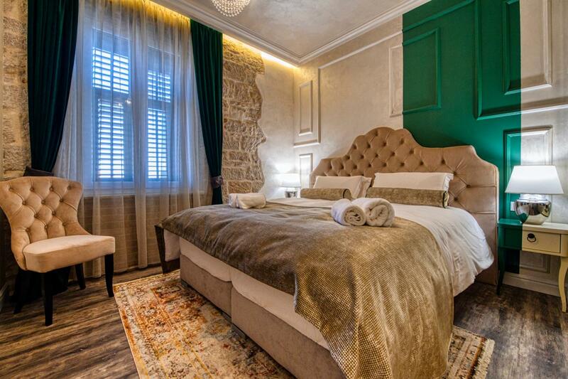 Riva Palace - design rooms, Zadar