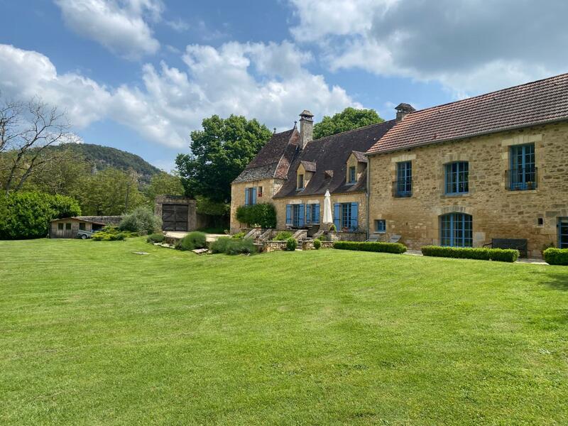 Par La Rivière, Dordogne