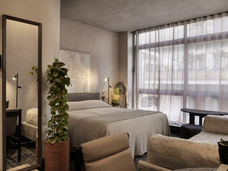 Monastik Living in Athina, Athens