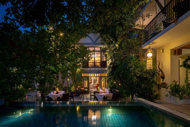 Ariyasom Villa, Sukhumvit
