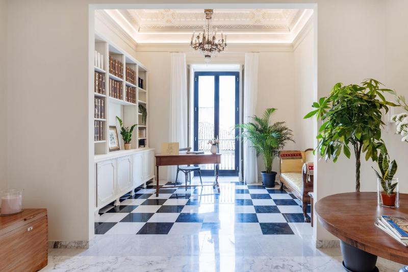 Palazzo Costarelli - Bed and Breakfast, Catania