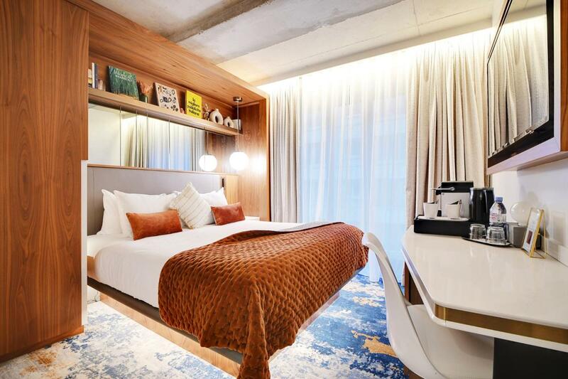 CARD Hôtel, 17th Arrondissement