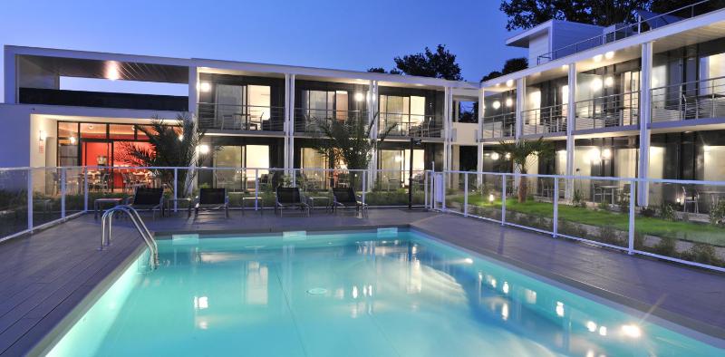 Hotel Eden Park Pau Est, avec Piscine, Pau